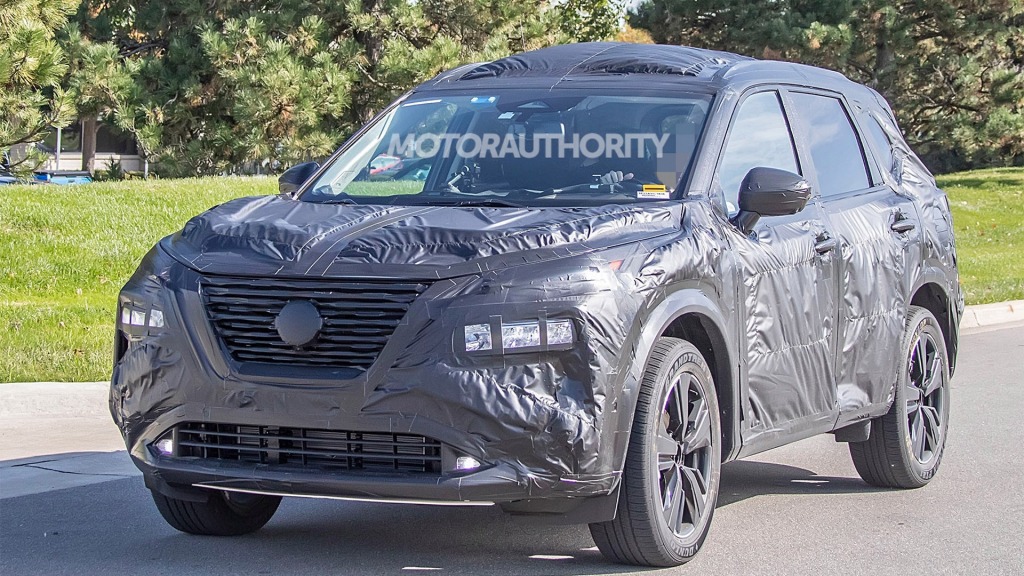 2021 nissan rogue spy shots  new cars zone