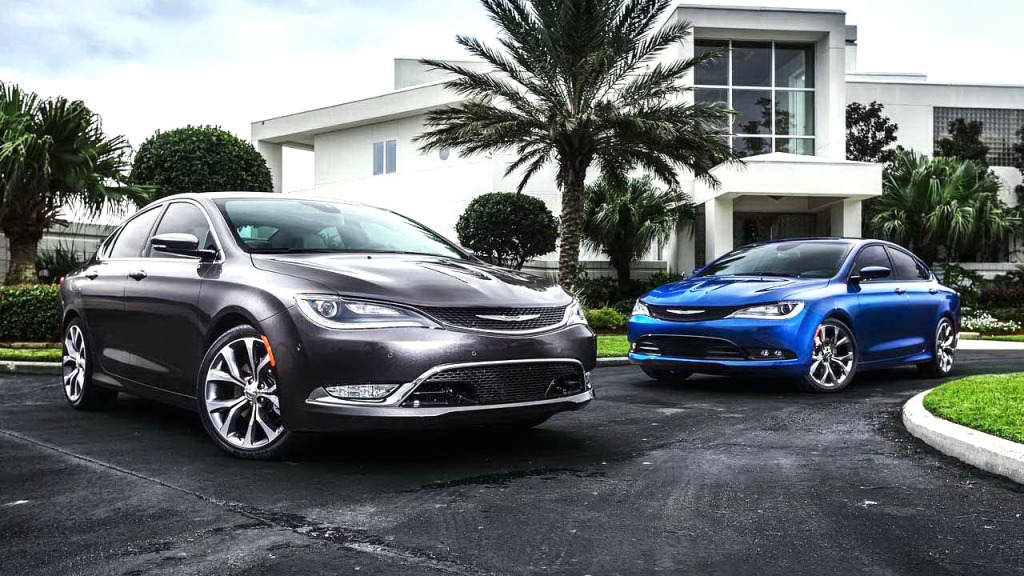 2021 Chrysler 100 Pictures