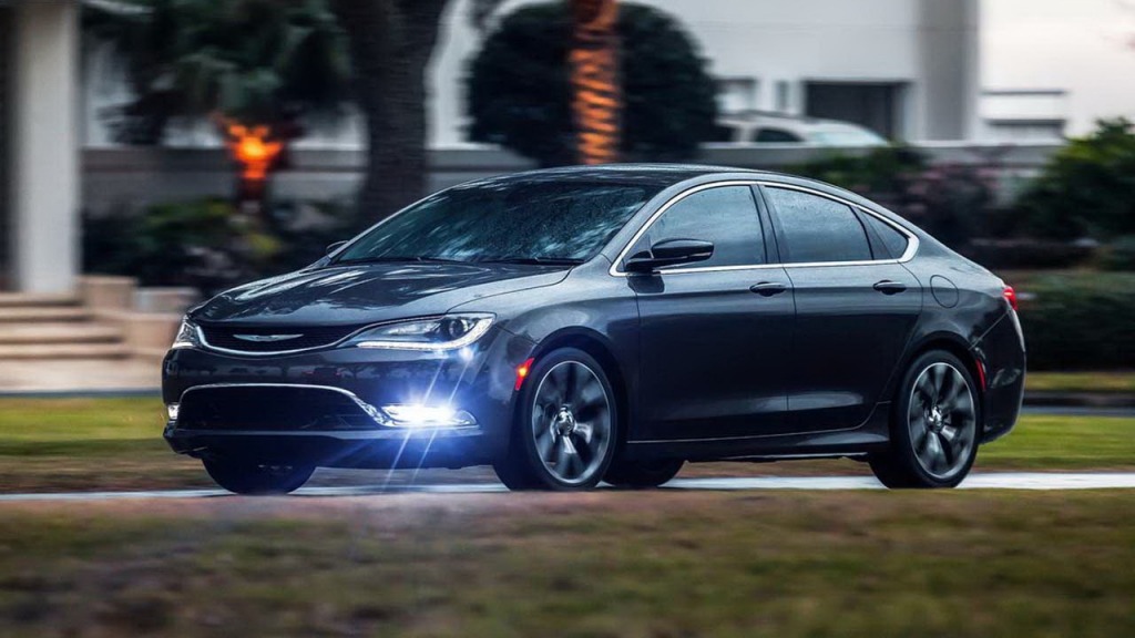 2021 Chrysler 100 Spy Shots